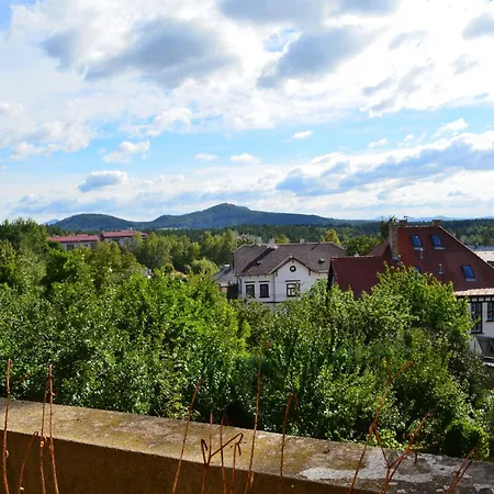 Rachmannova S Bazenem * Nový Bor